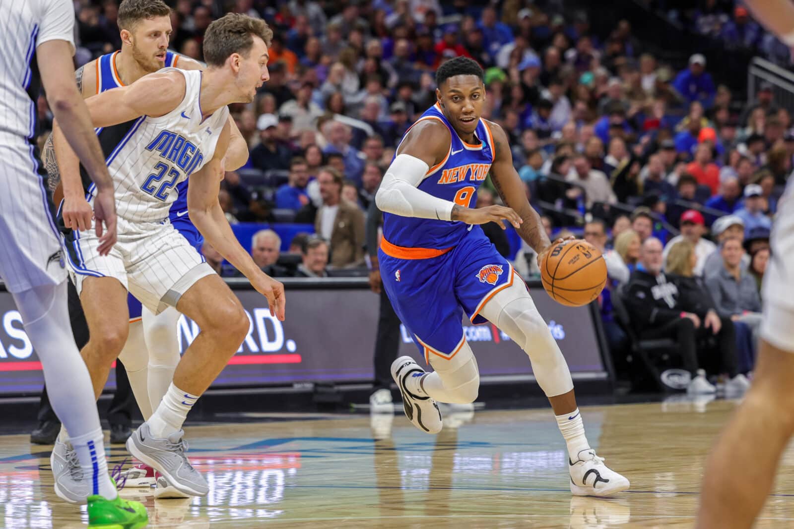 Knicks Acquire OG Anunoby From Raptors In Blockbuster For RJ Barrett ...