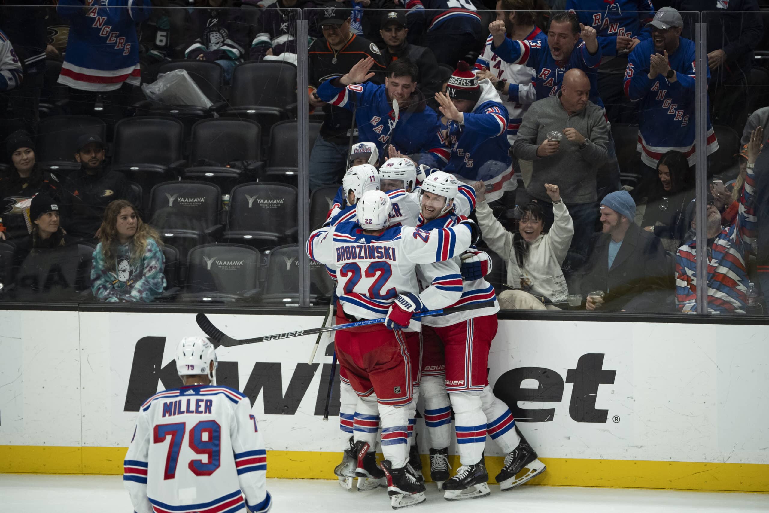Rangers rally in 3rd period for 5-2 win over Ducks