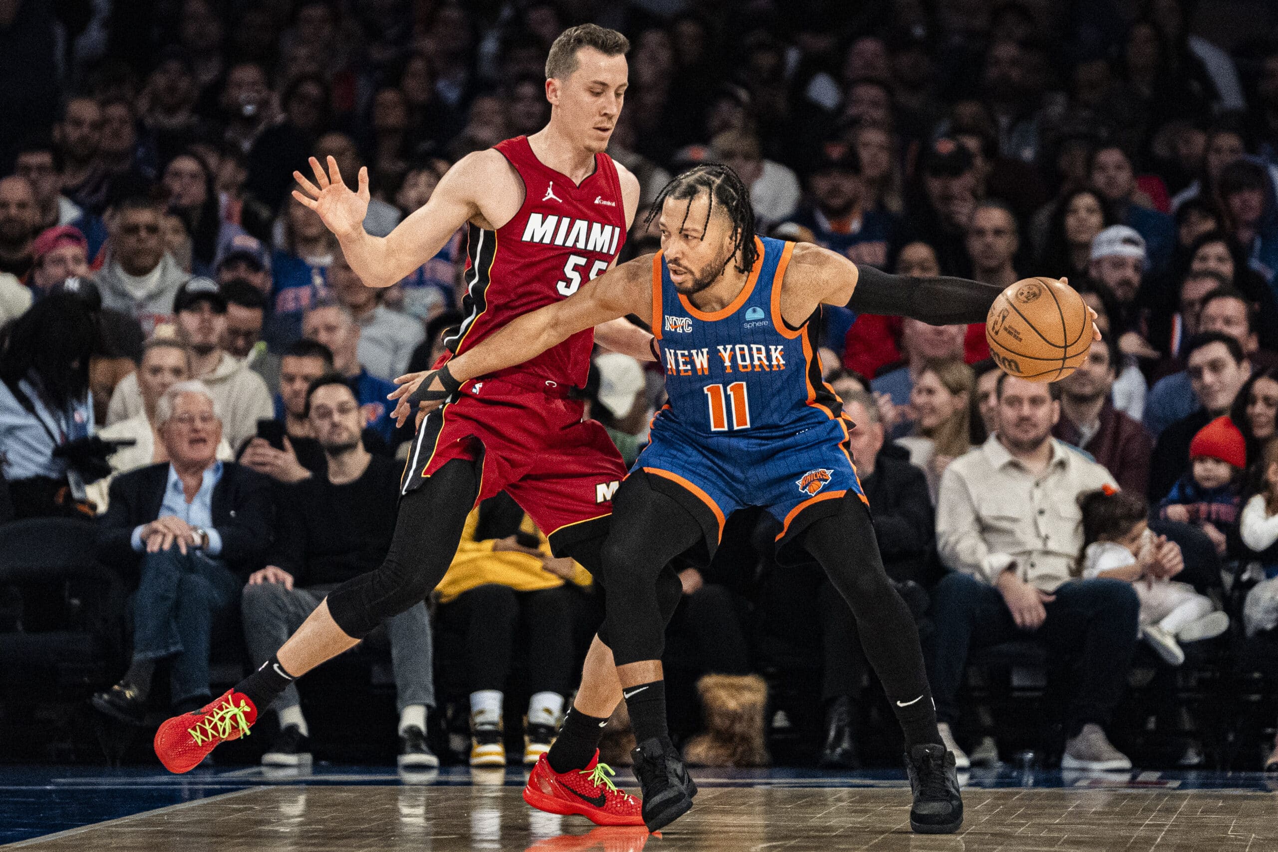 Jalen Brunson scores 34 points to lead the Knicks past the Warriors 119-112