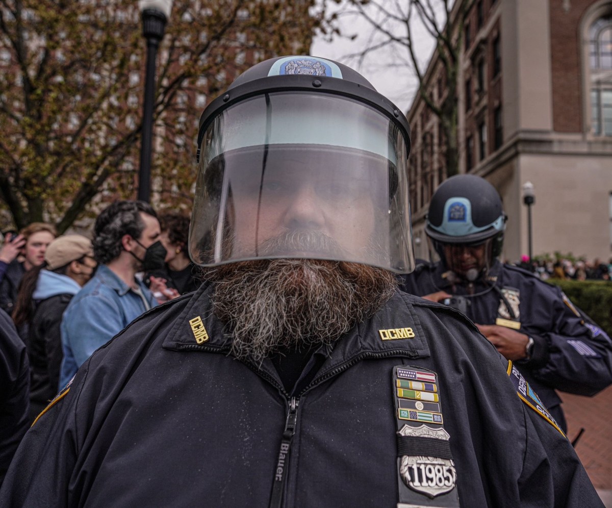 Cops in riot gear led by top cop Edward Caban, Chief of Patrol John Chell, and Deputy Commissioner of Operations Kaz Daughtry descended upon the encampment