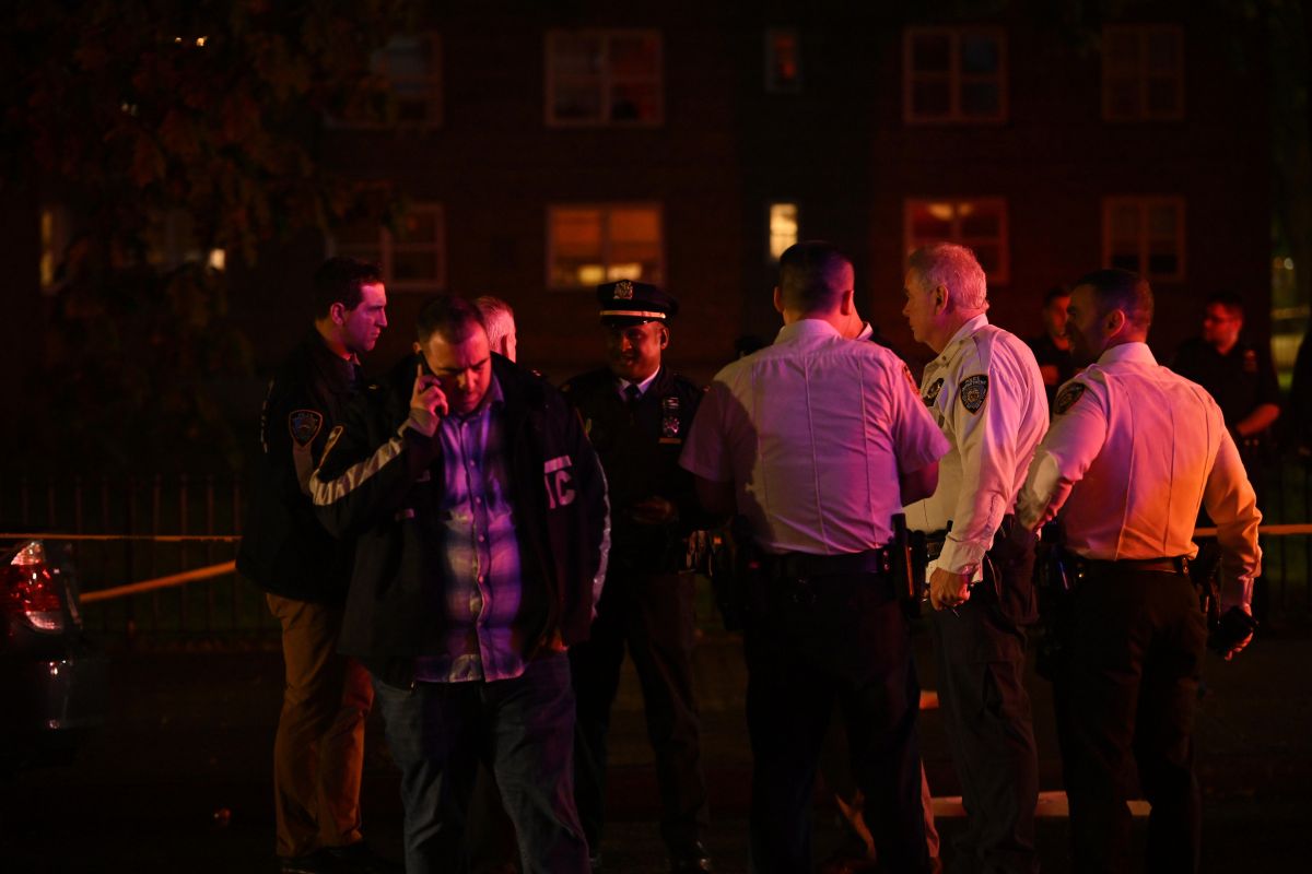 According to police sources, the disturbing shooting occurred in the Jamaica section of Queens at around 7:51 p.m. not far from the South Jamaica Houses NYCHA complex