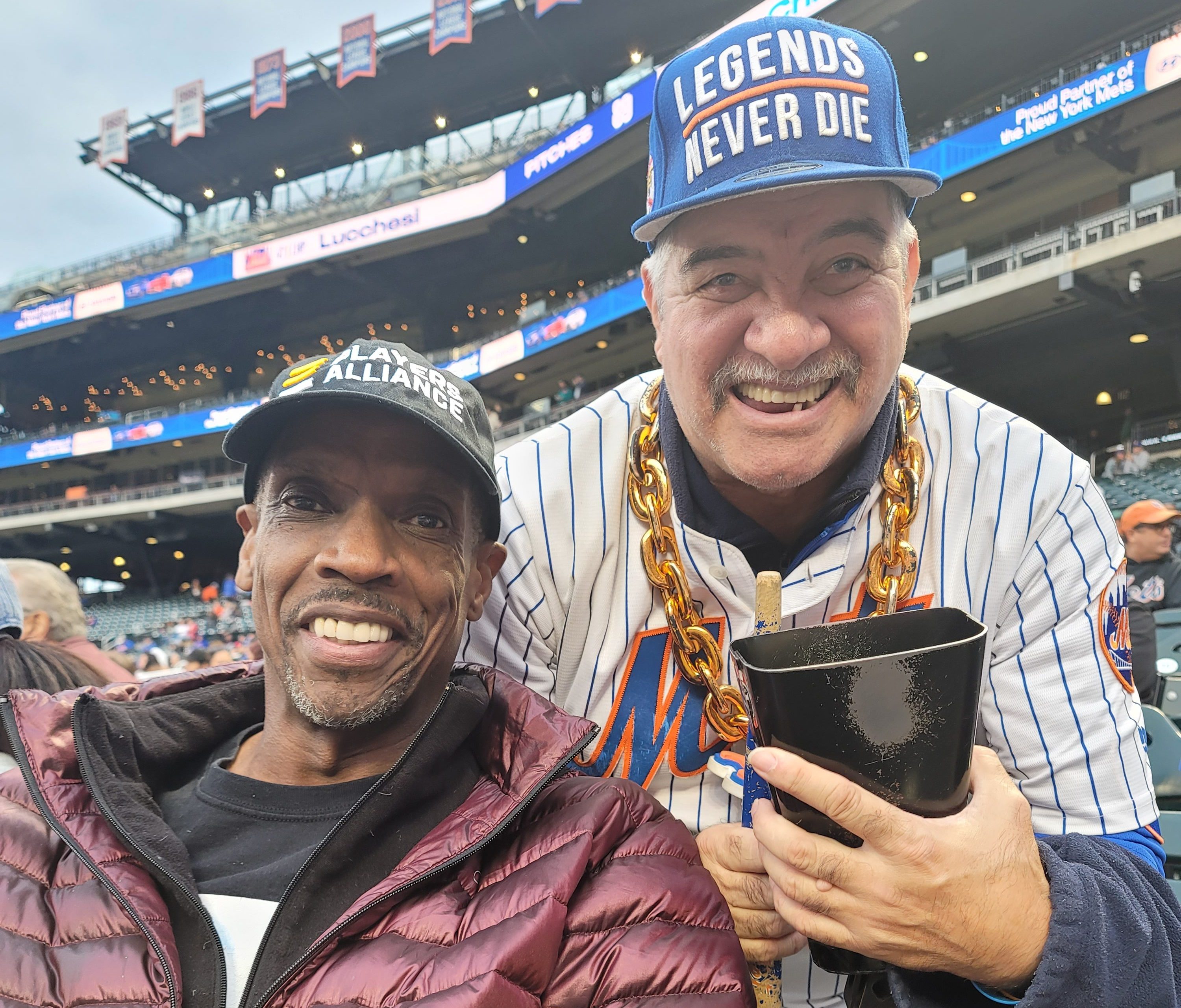 Mets superfan Eddie “Cowbell Man” Boison a mainstay in Queens for over 40  years | amNewYork