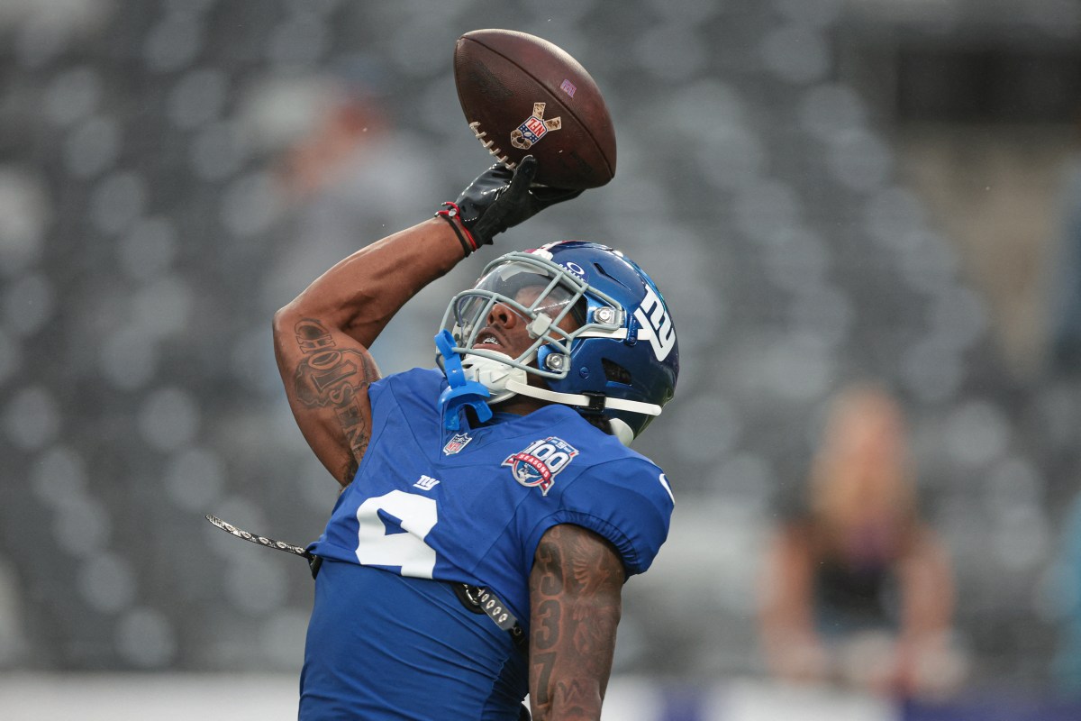 Malik Nabers catches a pass Giants