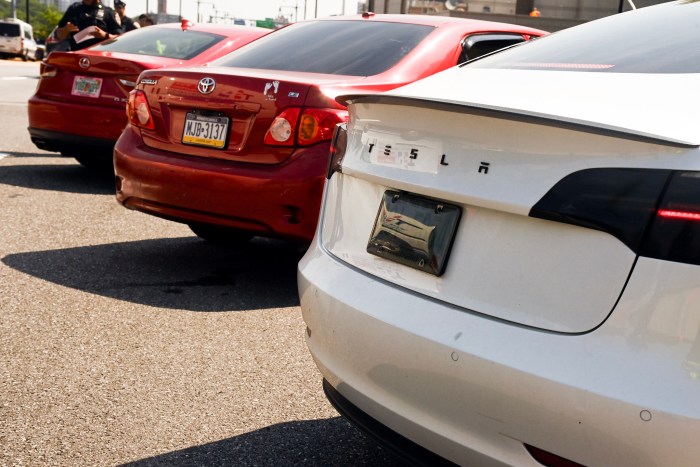 A Tesla driver is busted with a covered plate near the Henry Hudson Bridge