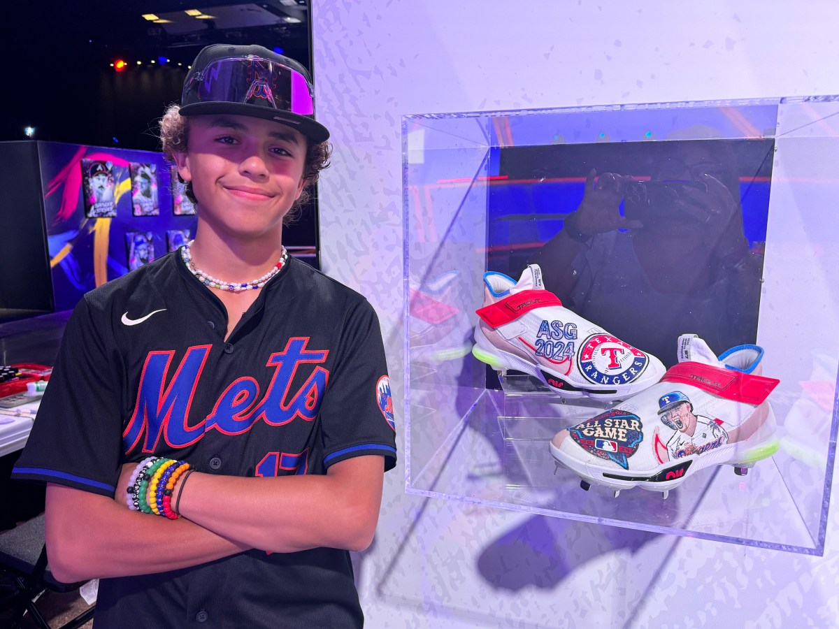 14-year-old EvanTheArtist is causing a stir in the sports world with his art