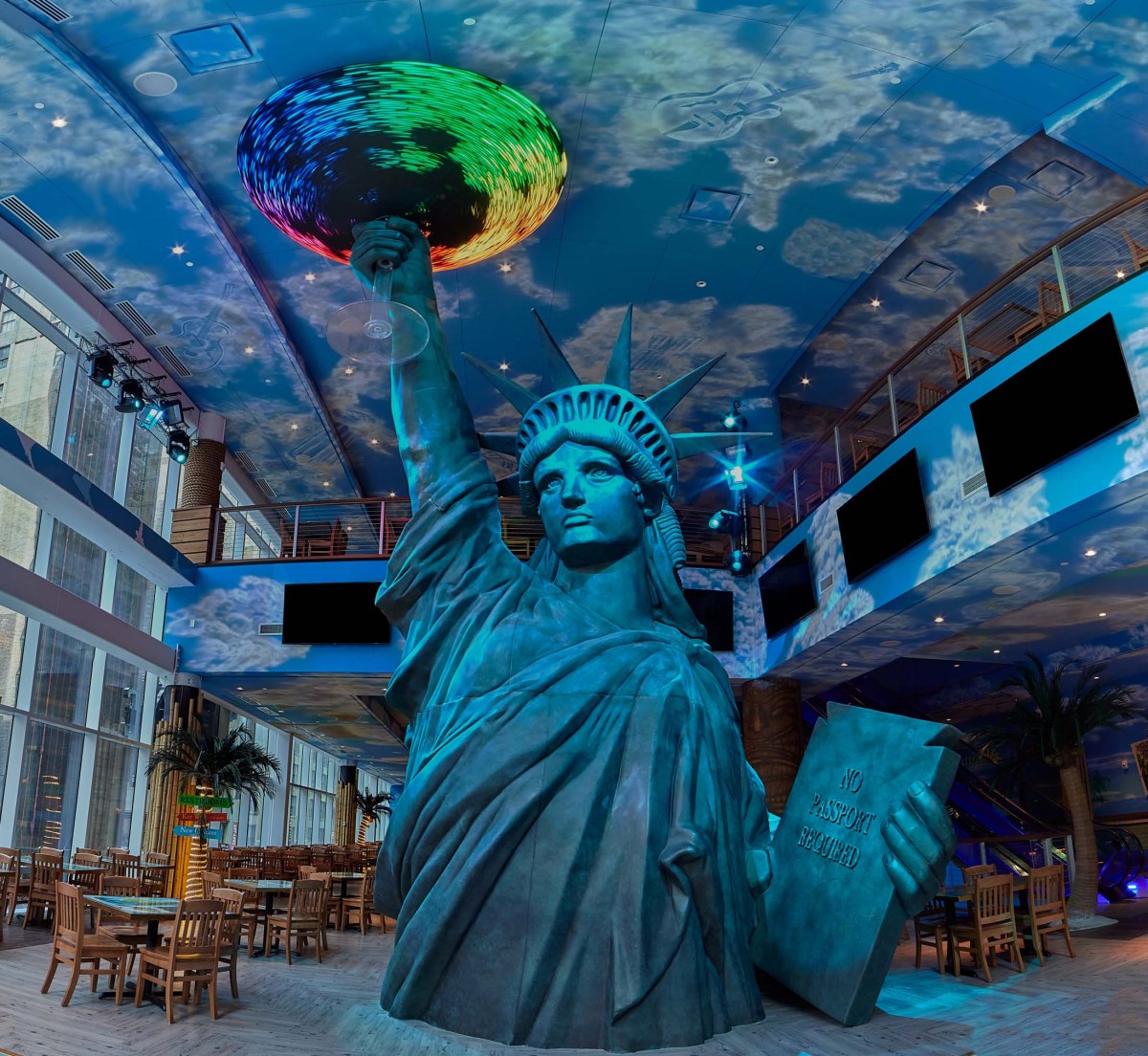 Lady Liberty holds a huge margarita at Margaritaville Times Square.