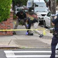 Brooklyn police investigate scene where man was stabbed dead