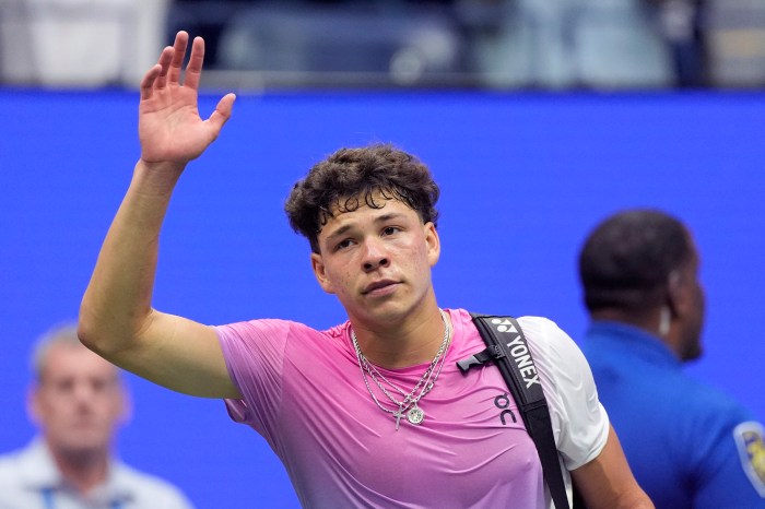 Ben Shelton waves to fans at the US Open. This is used for The Garden Cup preview