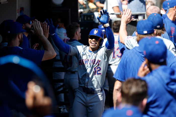 Francisco Lindor celebrates Mets