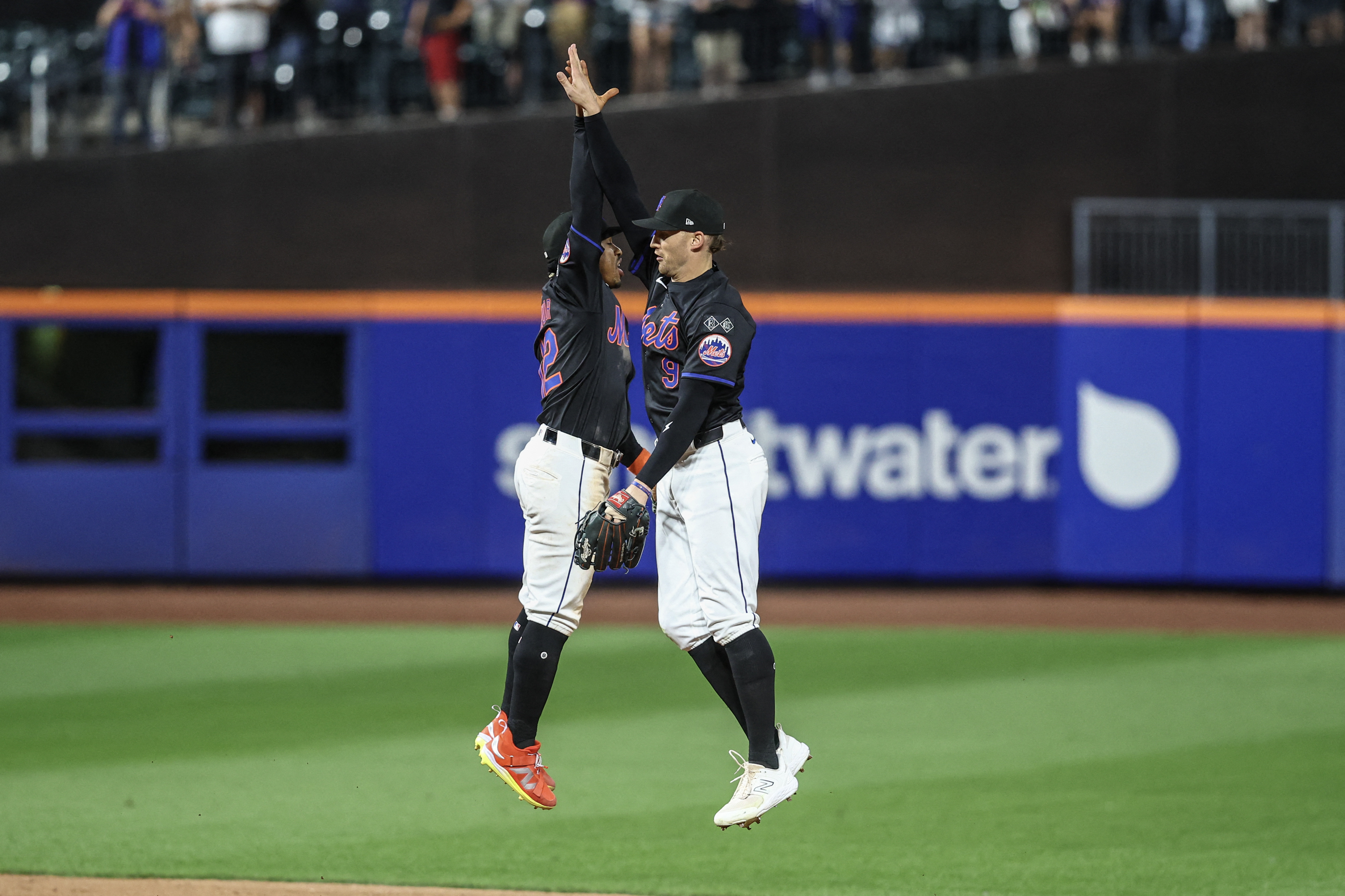 Mets' Francisco Lindor and Brandon Nimmo high-five