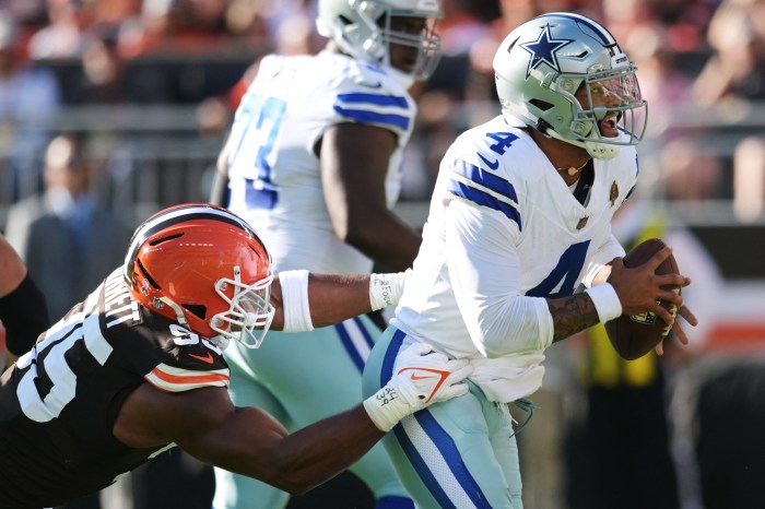 Myles Garrett sacks Dak Prescott