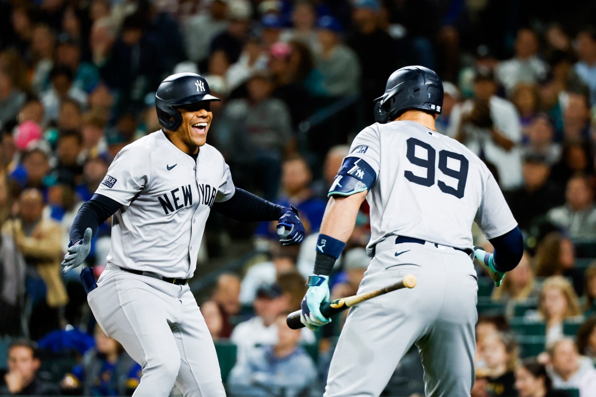 Juan Soto Aaron Judge celebrate a home run Yankees