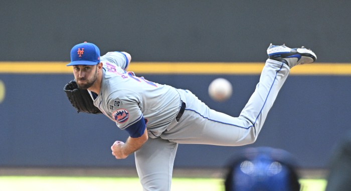 David Peterson throws in Milwaukee Brewers Mets 