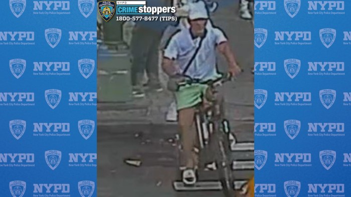 suspect who allegedly robbed a woman on Manhattan's West Side