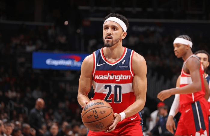 Landry Shamet shoots a free throw Knicks