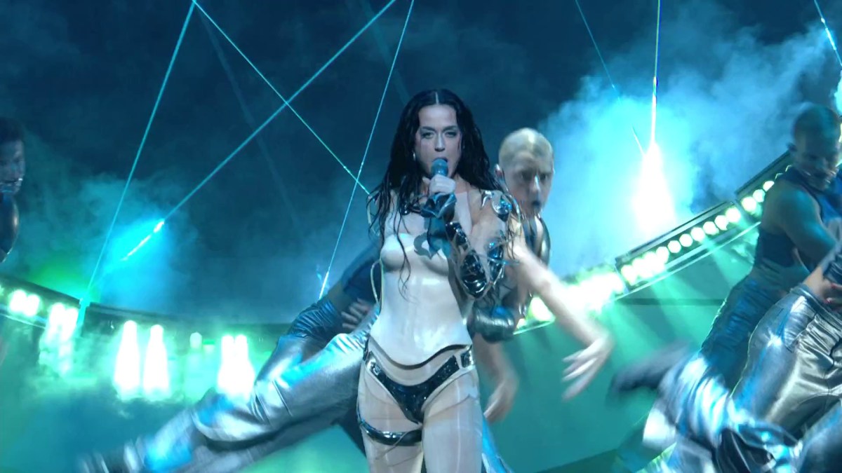 Katy Perry, recipient of the Michael Jackson Vanguard Award, performs at the VMAs