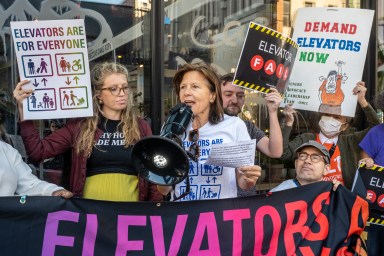 Day of action: Congestion pricing supporters in Manhattan demand Hochul unpause toll plan, support mass transit