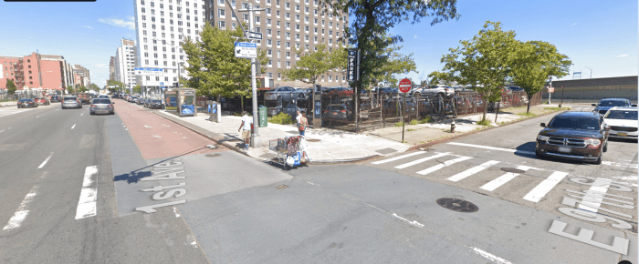 intersection in Harlem in Manhattan