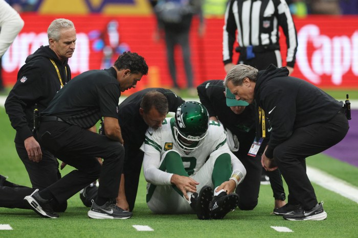 Aaron Rodgers Jets Vikings injury