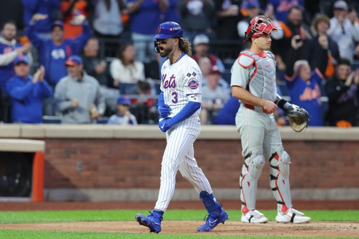 Jesse Winker home run Mets Phillies Game 3 NLDS