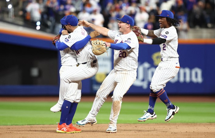 Mets celebrate winning NLDS Lindor Alonso Acuna