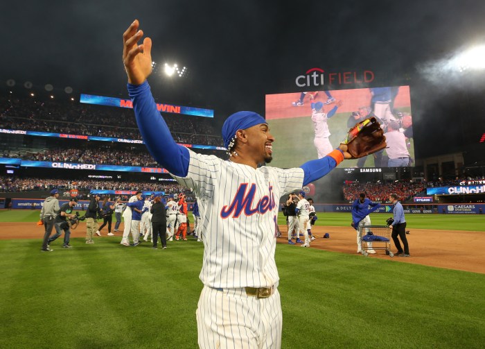 Francisco Lindor celebrates Citi Field NLDS Game 4