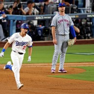 Tommy Edman home run Dodgers Mets NLCS Game 5 Pete Alonso looks on