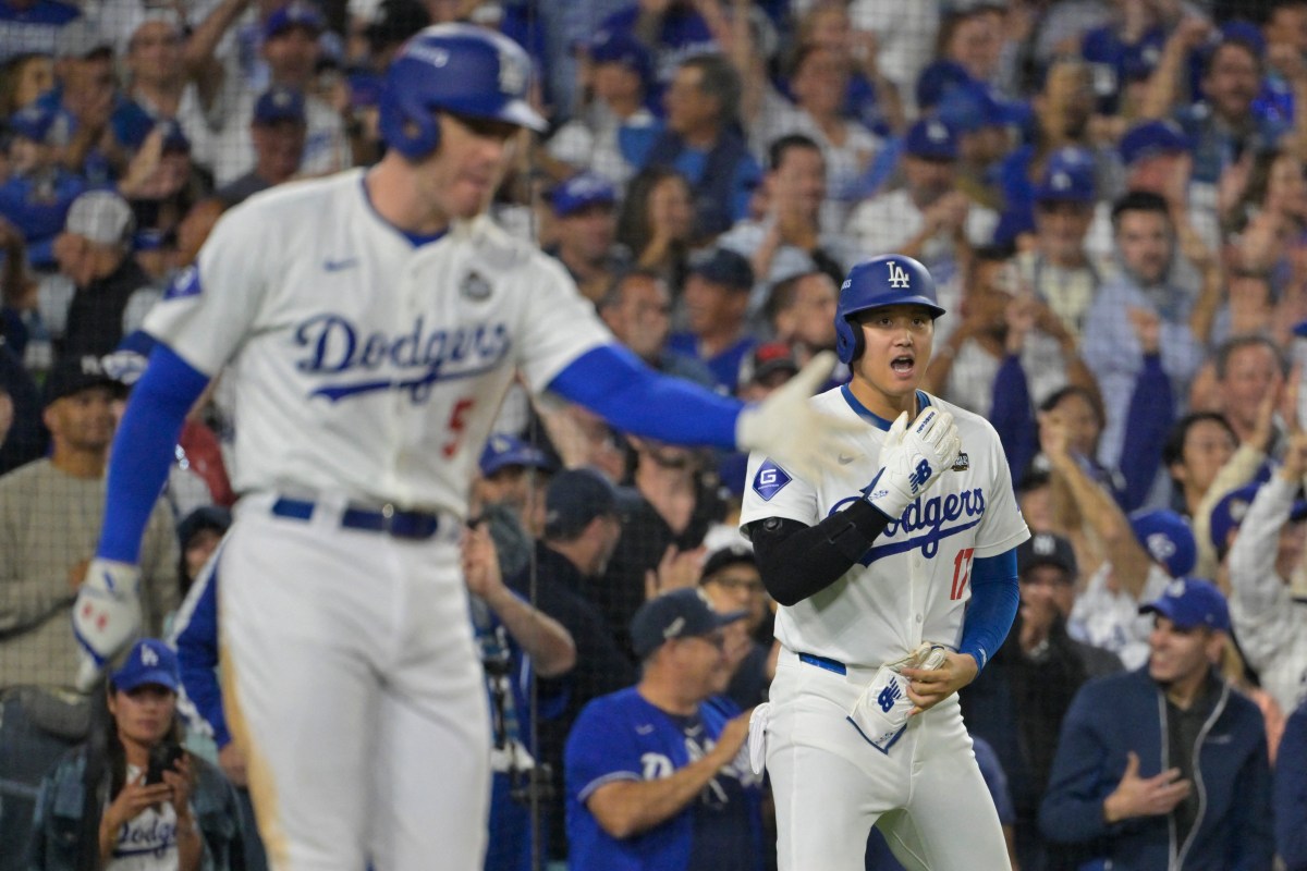 Freddie Freeman’s walkoff grand slam lifts Dodgers to Game 1 World