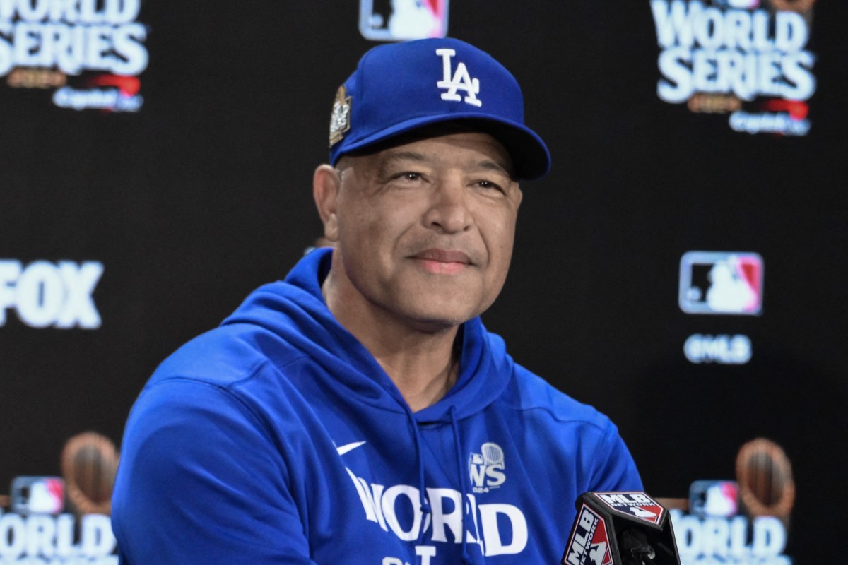 Dave Roberts, Dodgers urgent not to let Yankees 'up for air' in World  Series | amNewYork