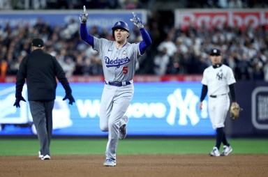 Freddie Freeman home run Game 3 Yankees Dodgers World Series