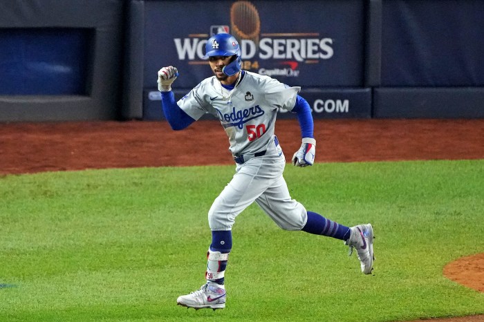 Mookie Betts sac fly game winner Dodgers Yankees World Series Game 5