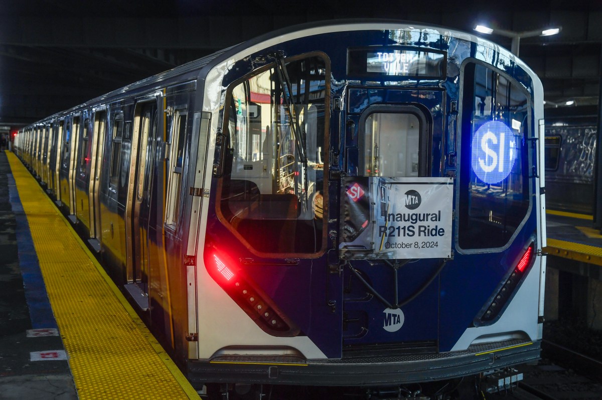 The R211 train has arrived on the Staten Island Railway.