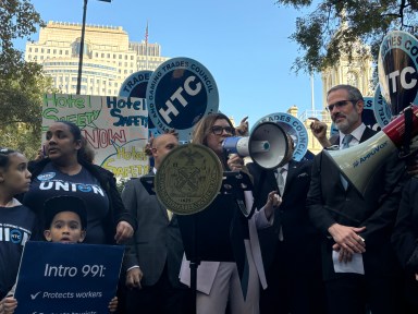 City Council Members rally for Safe Hotels Act passage