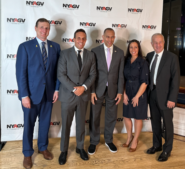 Rep Goldman, Eddy Steinberg, Rep Jeffries, Victoria Wickman, Andrew Finkelstein at the New Yorkers Against Gun Violence Dinner.