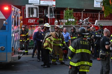 Firefighter seriously injured in six-alarm Manhattan fire