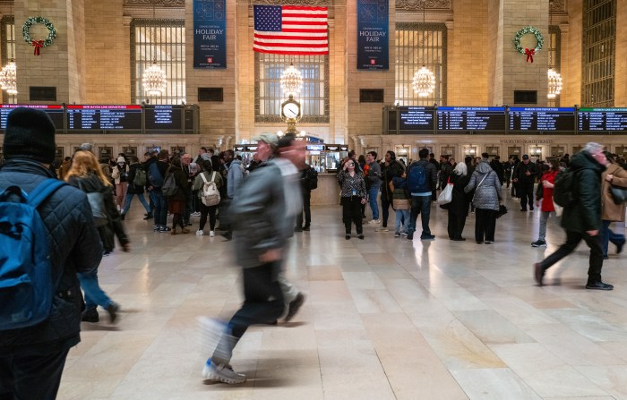 Thanksgiving travel in NYC transit