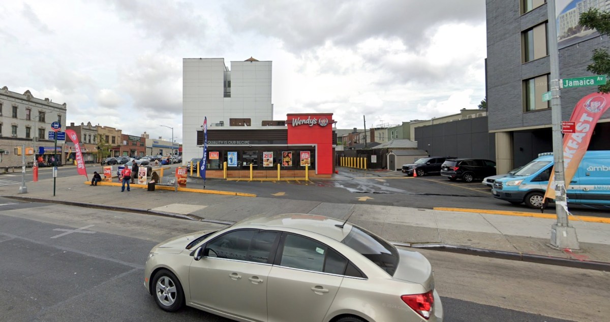 Scene of violent Queens stabbing and robbery