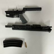 Machine gun found in man's possession in Bronx subway tunnel