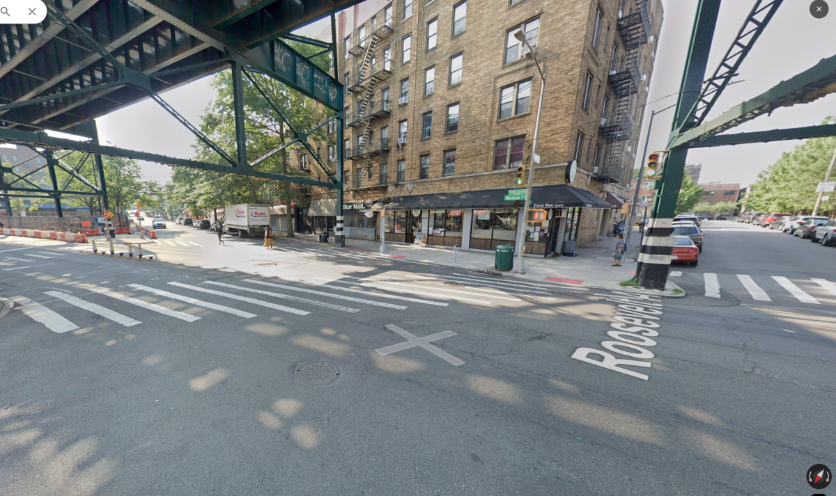 intersection during the day in Queens where vendor was stabbed