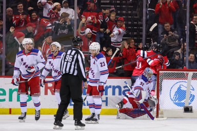 Rangers lose to Devils