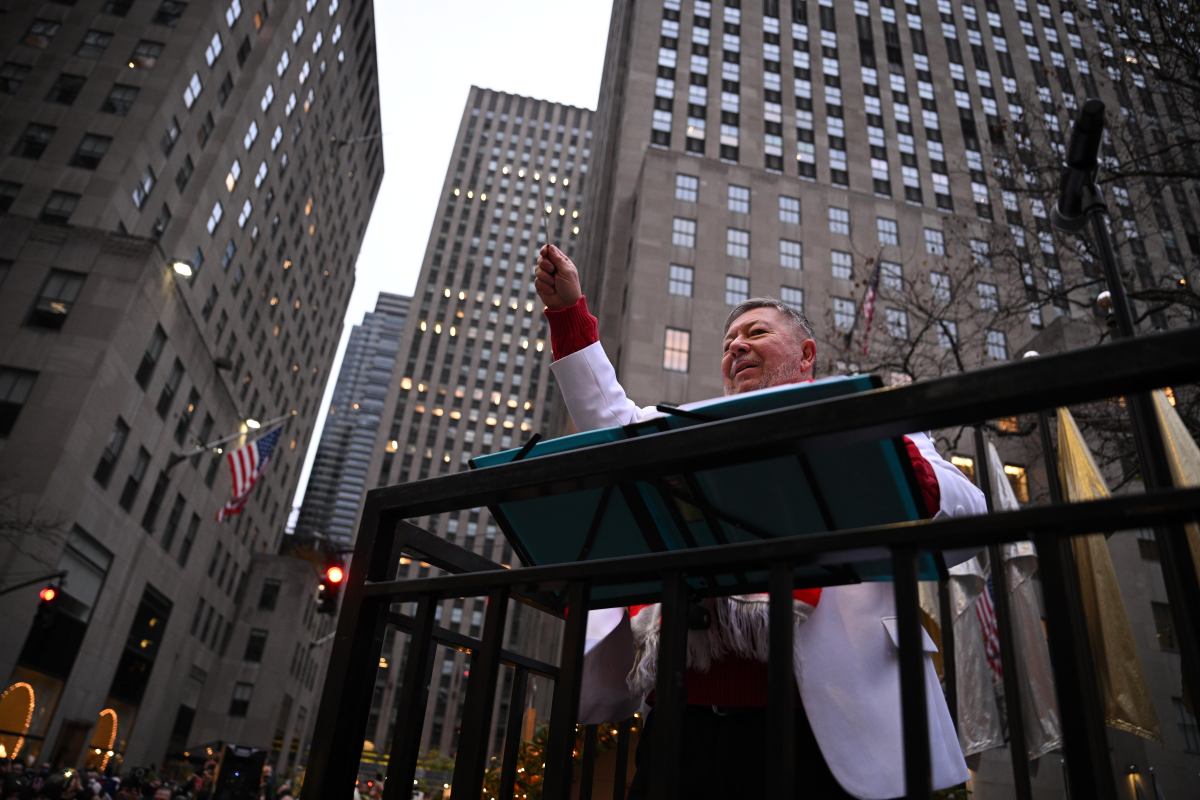 Dr. Christian Wilhjelm conducting Tuba Christmas