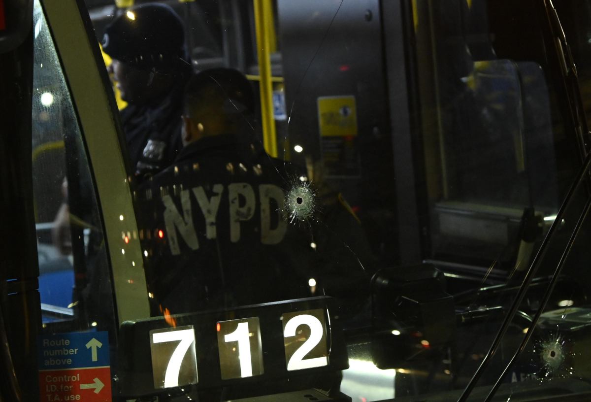 Police investigate shooting in Brooklyn on board bus