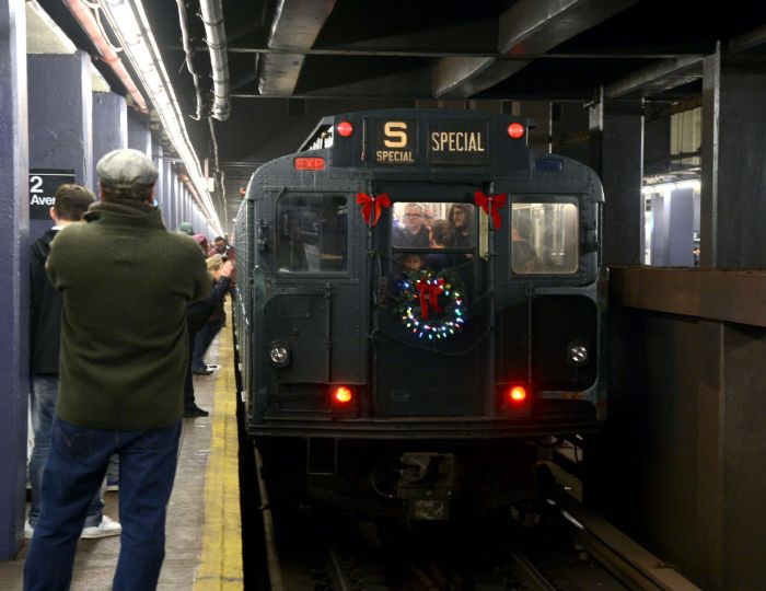 a vintage train in NYC that is part of the New York Transit Museum's Holiday Nostalgia Rides