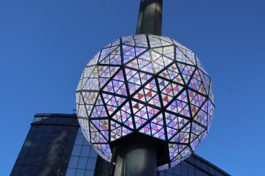 Testing 1,2,3! Hosts of New York's New Year's Eve iconic ball drop ran their final test ahead of Wednesday's festivities.