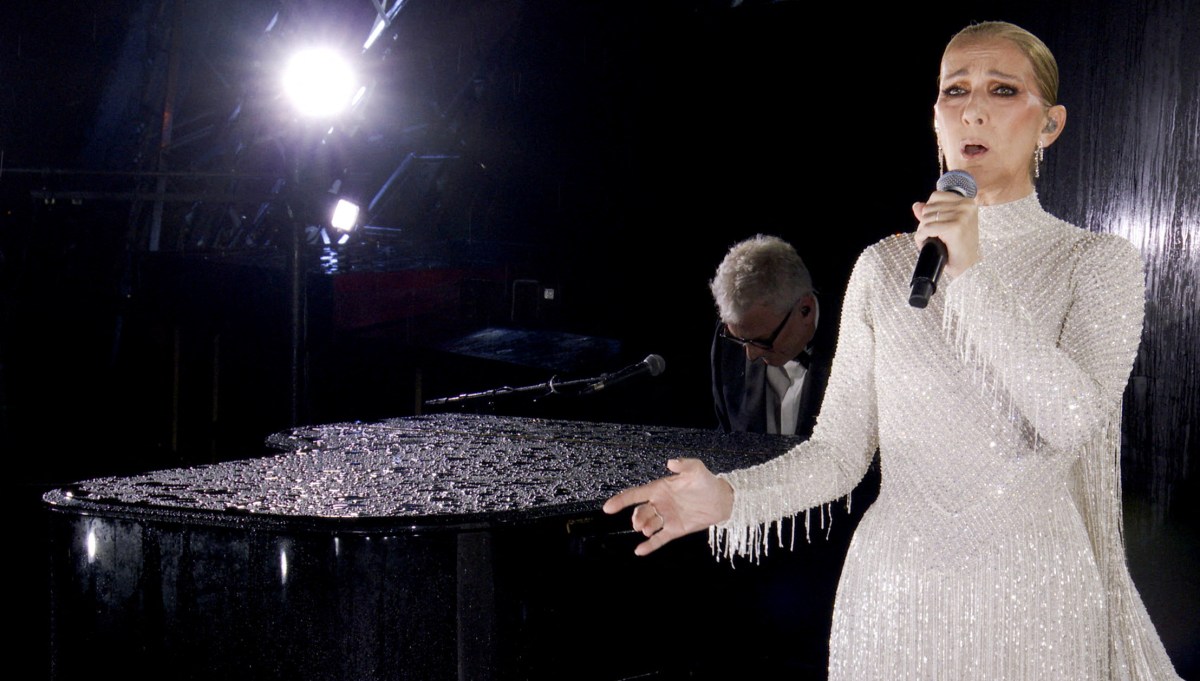 Celine Dion singing at Paris Olympics; Titanique