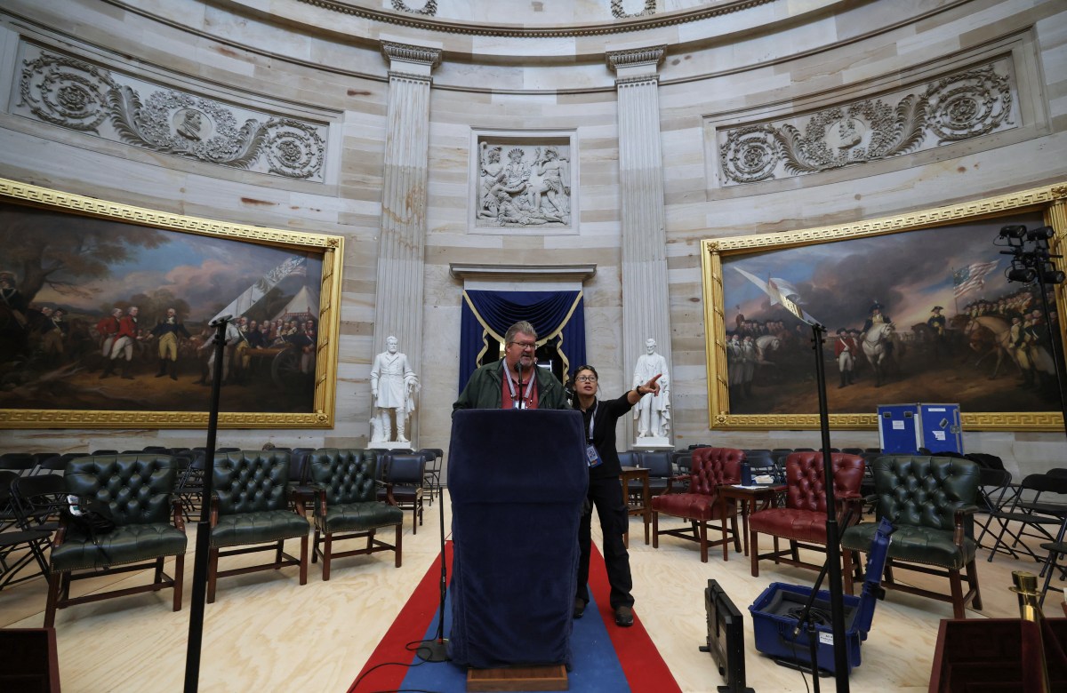 Capitol workers prepare for Trump inauguration