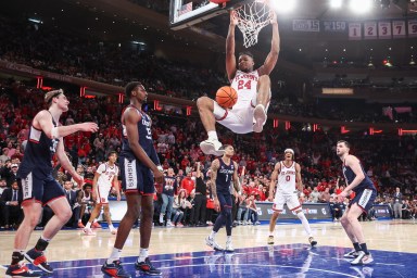 Zuby Ejiofor St. John's UConn