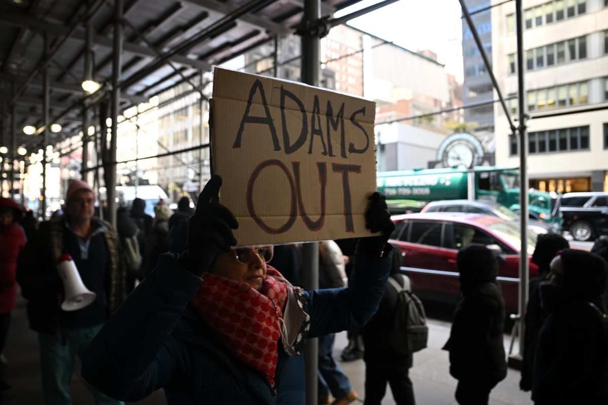 Protesters demand Gov. Kathy Hochul remove Mayor Eric Adams from office outside of her Midtown Manhattan office. Tuesday, Feb. 18, 2025.