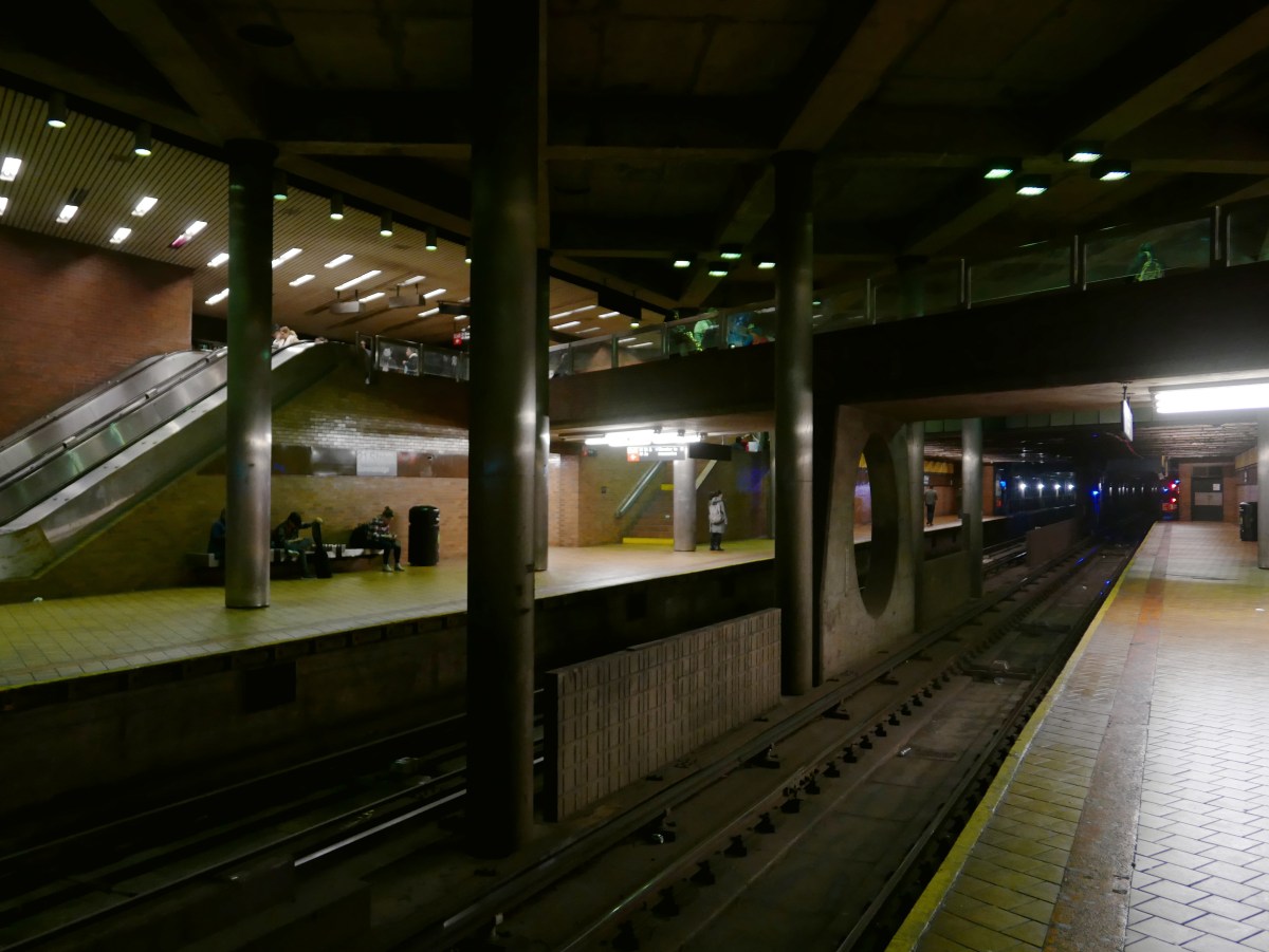 Scene of Queens subway assault