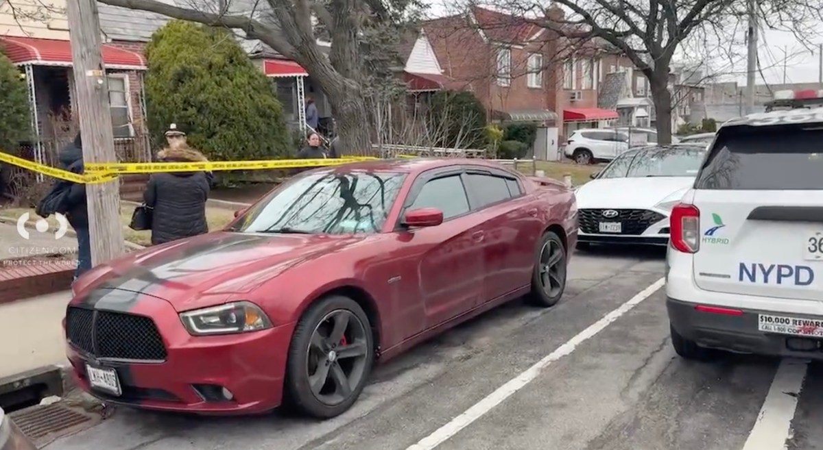 Scene where Queens man was found shot dead, near dead woman